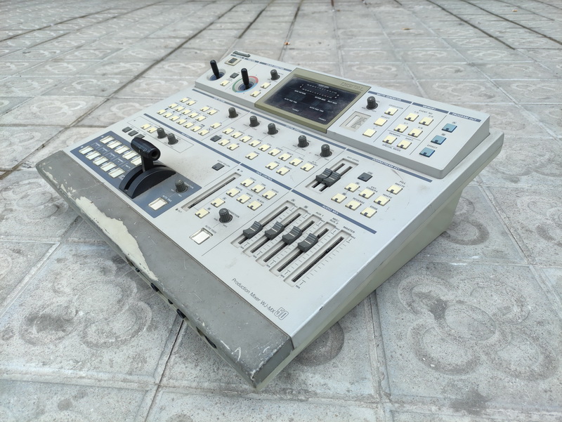 mesa edicion mezclas video panasonic 17.5x48x39.5 1u